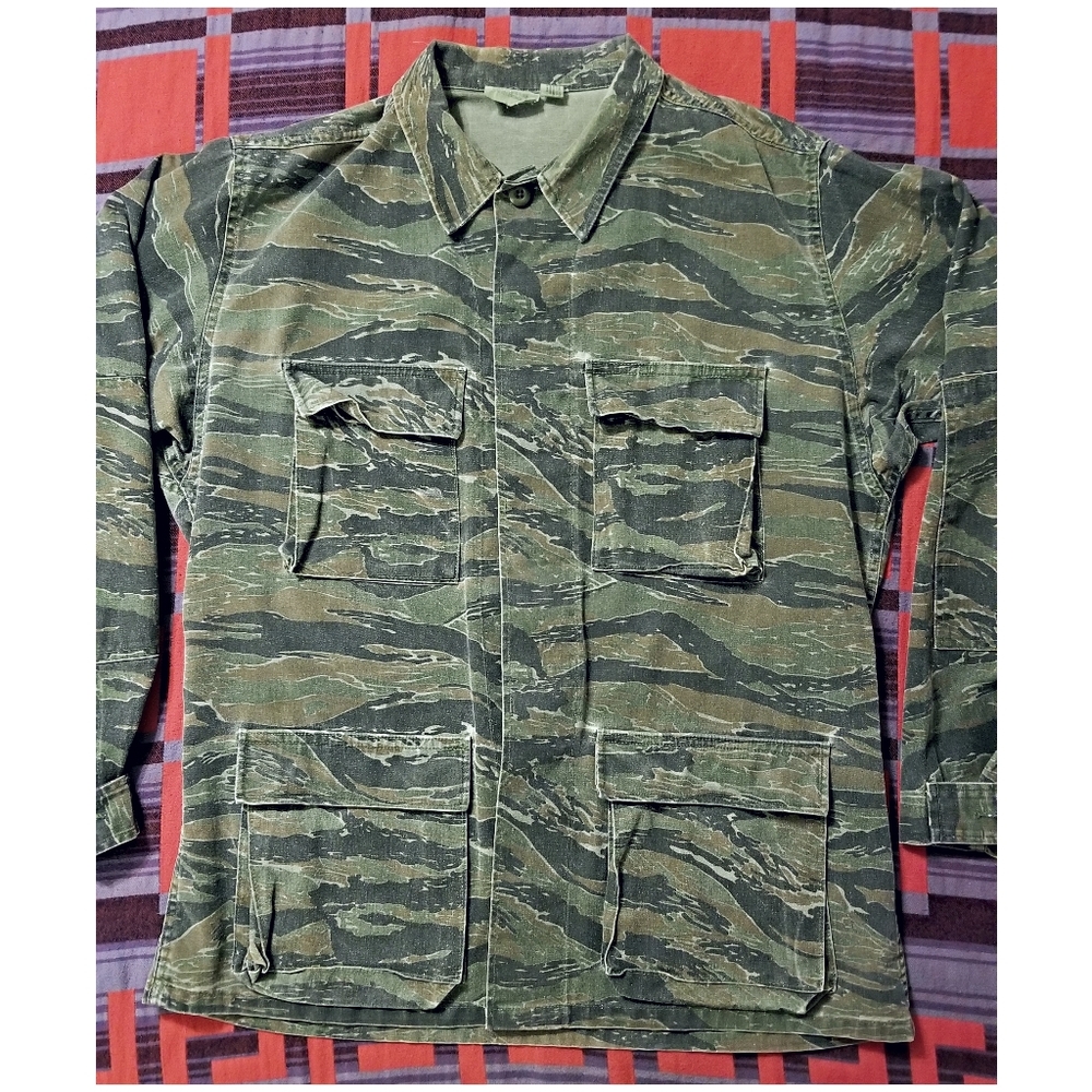 VTG. U.S. MILITARY TIGER STRIPED CAMO JACKET- MEN'S SIZE MEDIUM LONG - Picture 4 of 10